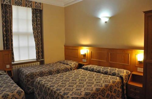 Triple Room with Bathroom