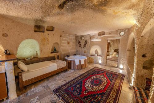 King Suite with Jacuzzi 201