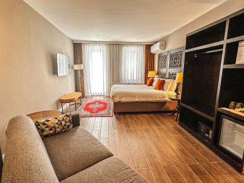 Çift Kişilik, Verandalı Oda