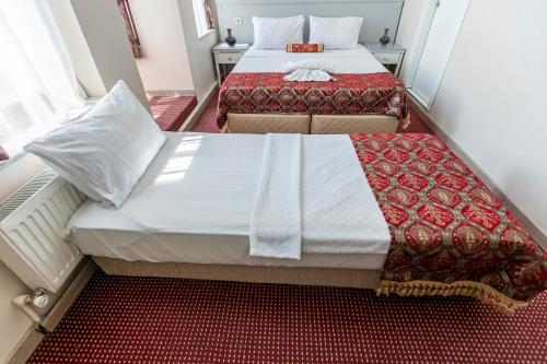 Economy Triple Room