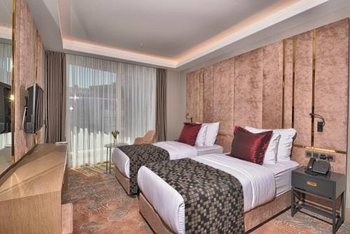 Standard Twin Room - Sea View
