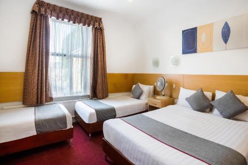 Deluxe Quadruple Room