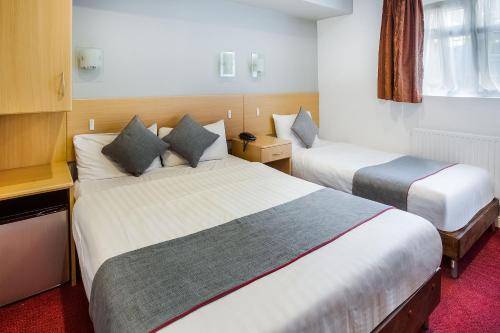 Deluxe Triple Room