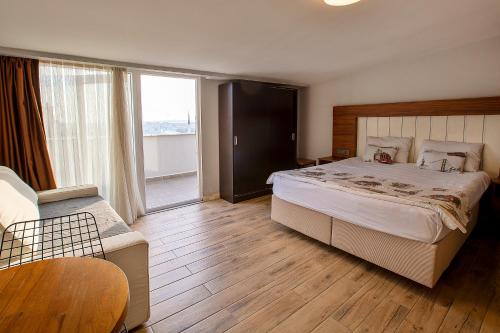 with Balcony Superior Room
