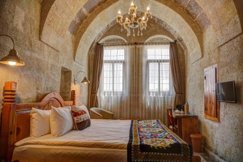 Arch Room