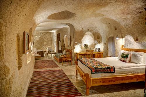 Executive Cave Suite