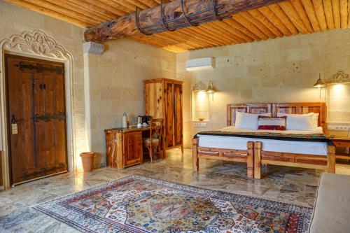 King Suite with Spa Bath