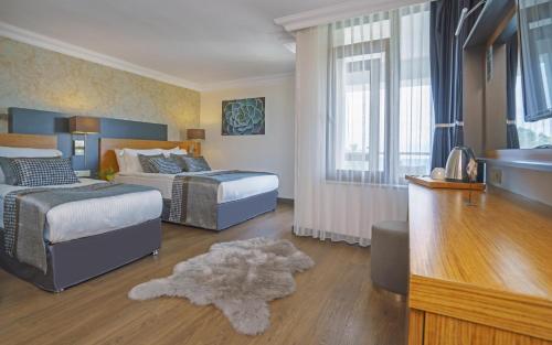 Deluxe Üç Kişilik Oda - Deniz Manzaralı