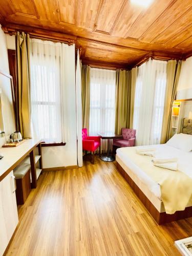Large Double Room
