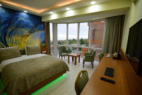 Deluxe Family Room - Sea View