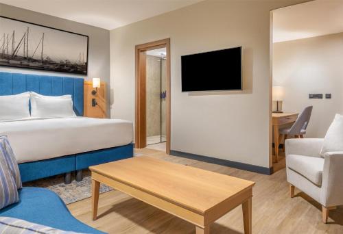Junior Suite with Balcony, Pool View