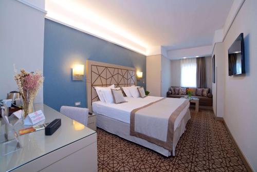 Superior King Room with Sofa Bed