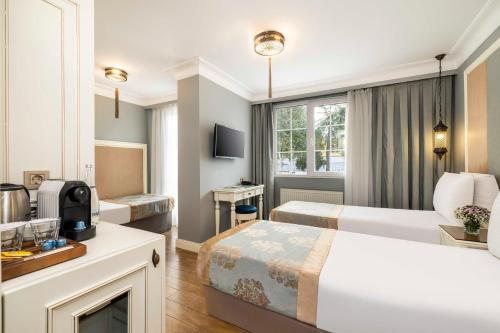 Superior Triple Room