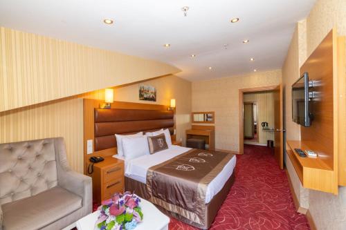 Suite with Balcony