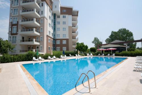 Deluxe Suite with Balcony