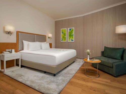 Standart Oda Bahçe Manzaralı Fransız Balkon