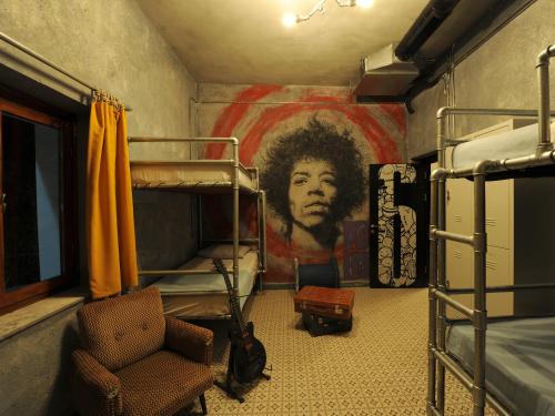 Bed in 4-Bed Mixed Dormitory Room