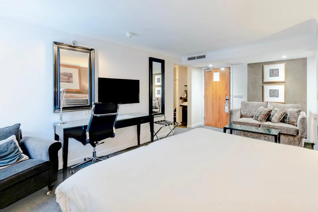 Deluxe King Room
