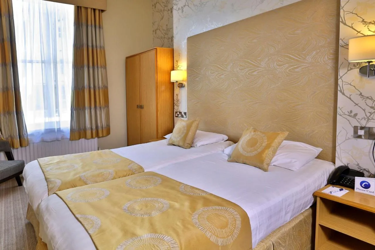 Standard Twin Room - Non-Smoking