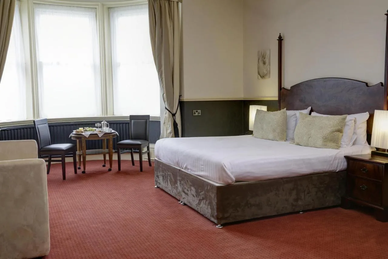 Deluxe King Room - Non-Smoking
