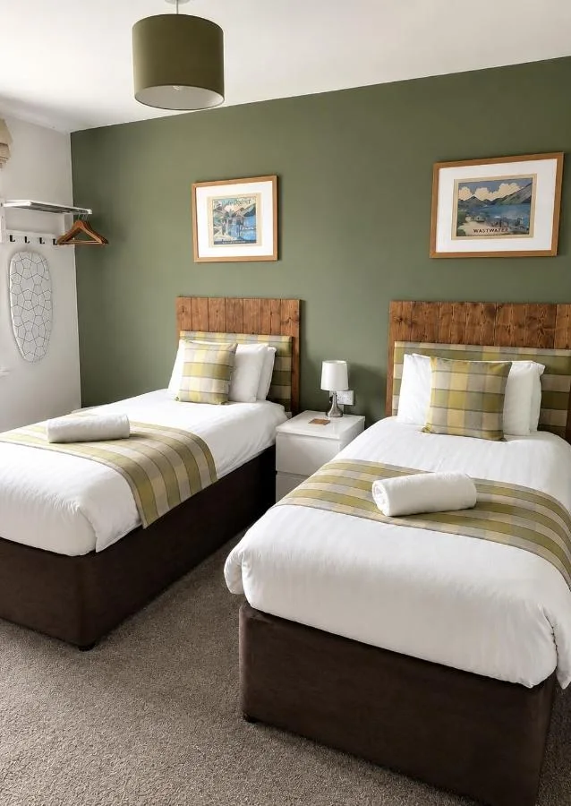 Twin Room with Private Bathroom