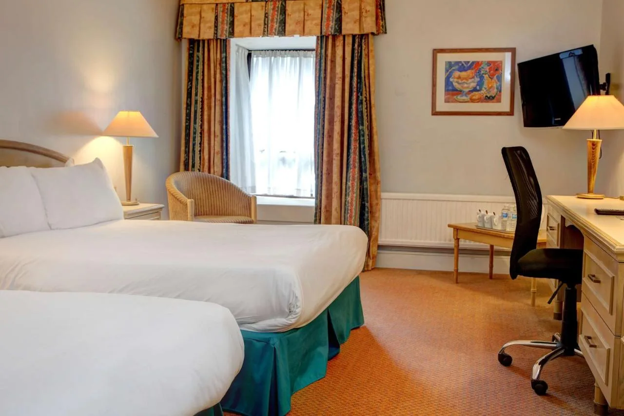Family Room with One Double Bed and One Single Bed - Non-Smoking