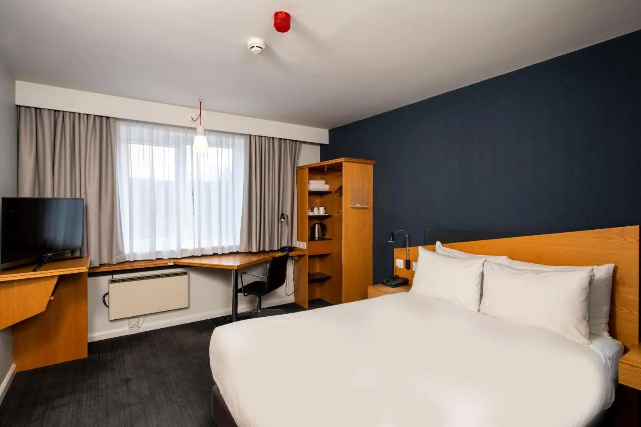 Standard Double Accessible Room with Free Hot Breakfast