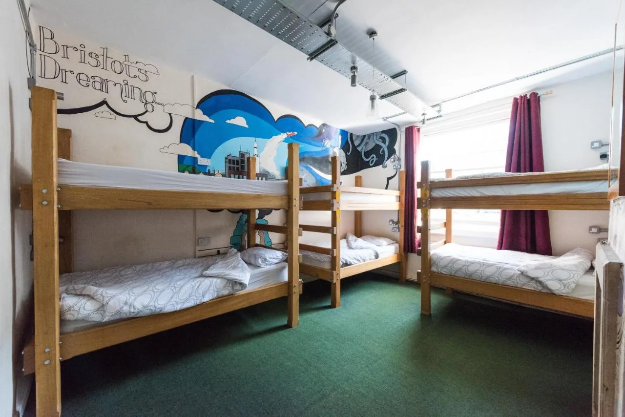 Bunk Bed in Male Dormitory Room Sleeps 6