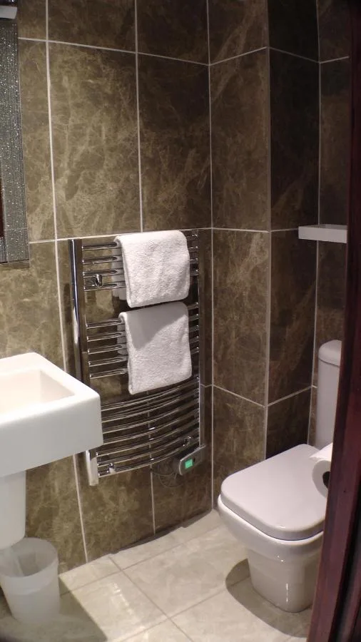 Deluxe Double Room with Shower - The Chaucer
