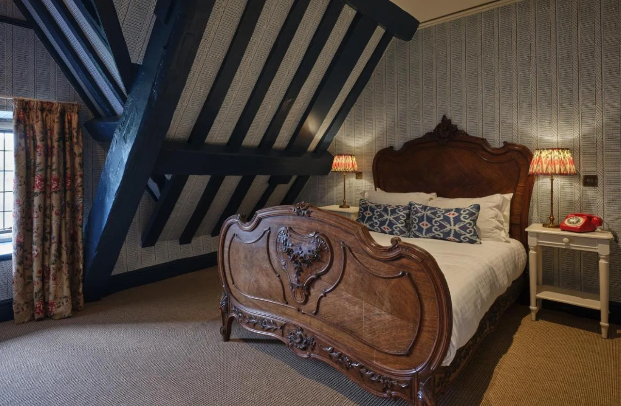 Character Double Room