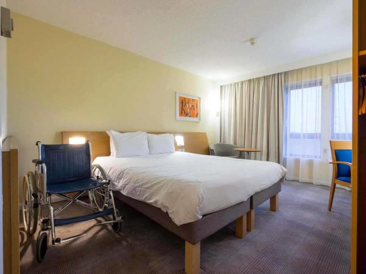 Standard Double Room - Mobility Accessible