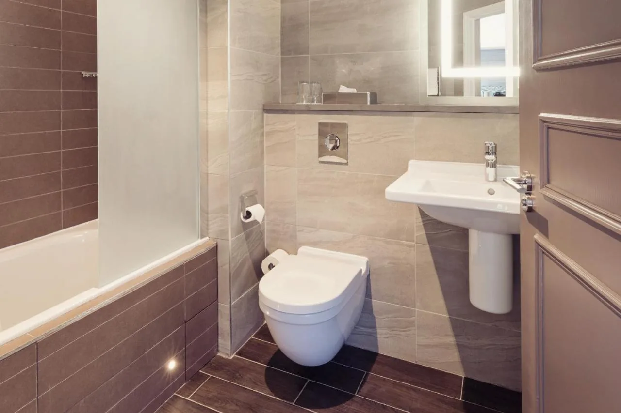 Contempo Suite