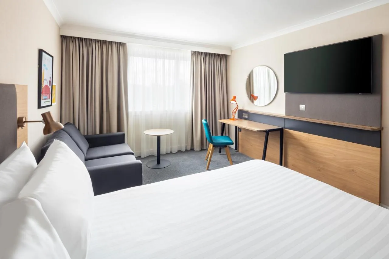 Premium Queen Room with sofa bed