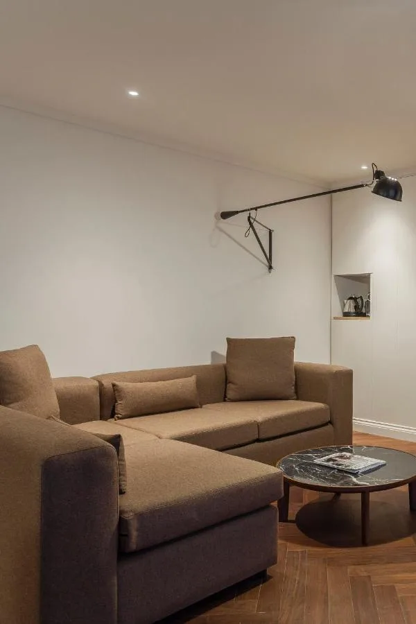 The House Premium Suite
