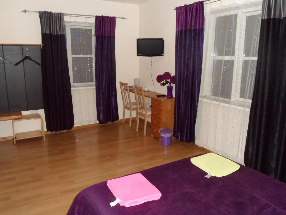 Double Room with 8 Days Parking