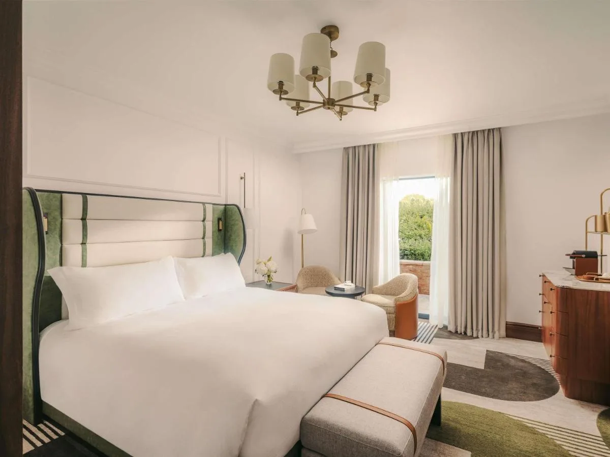 Fairmont Terrace King