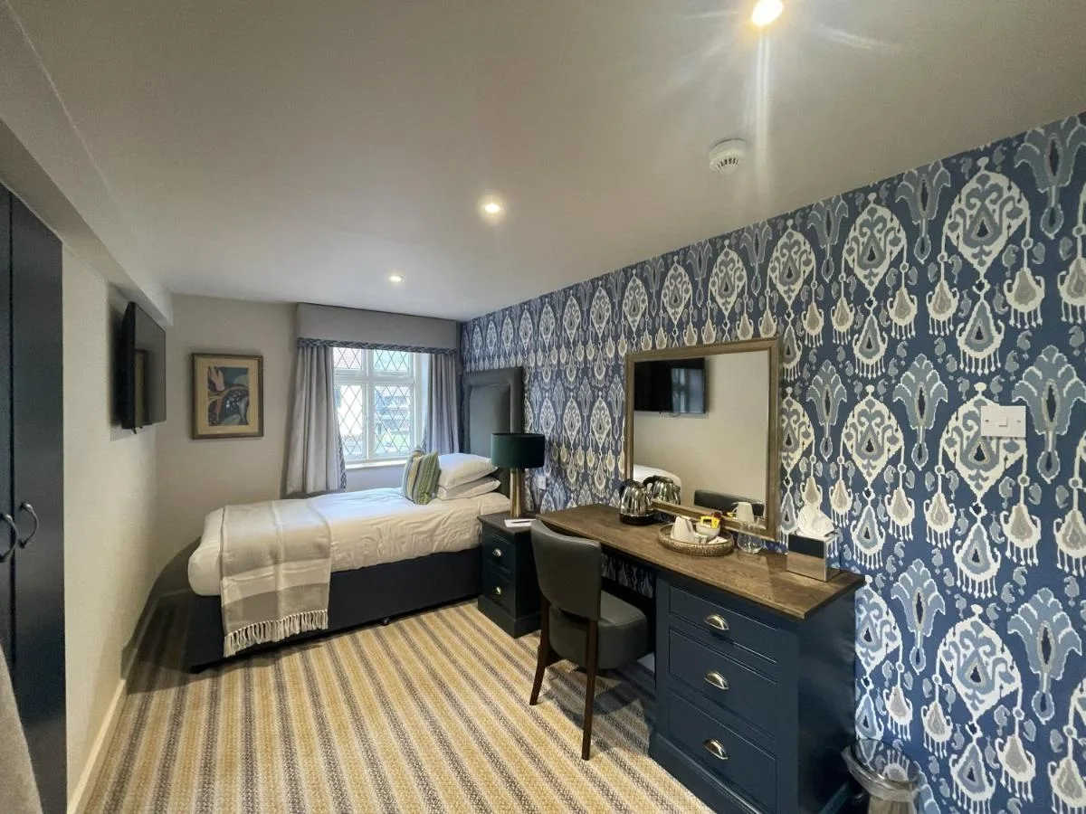 Single Room with 4 Days Parking