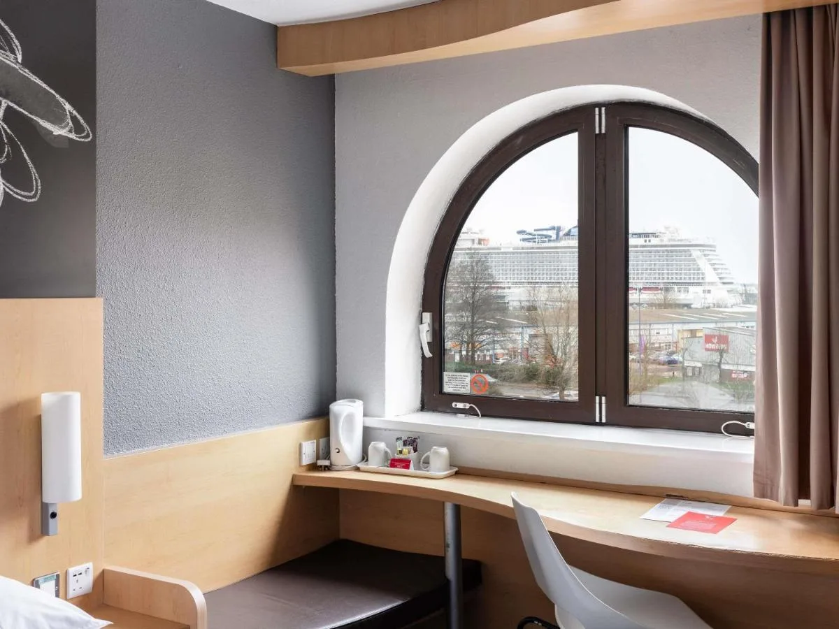 Standart Çift Kişilik Oda - Liman Manzaralı