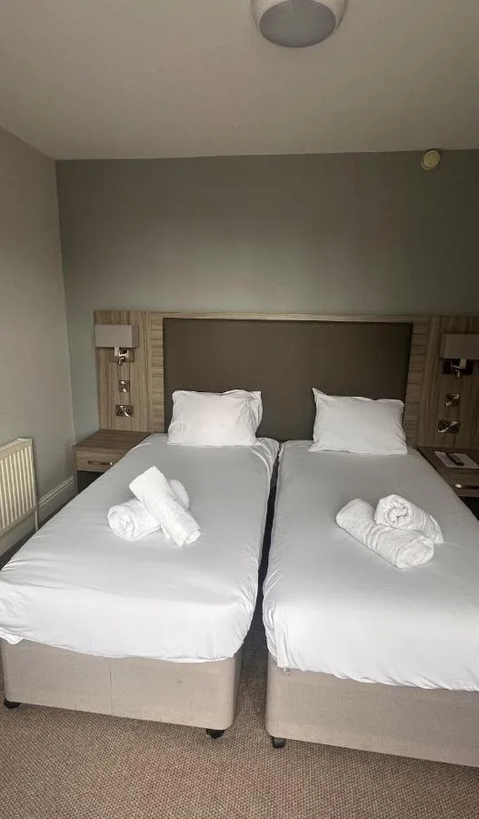 Standard Twin Room