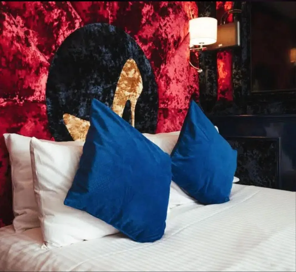 King Room with Spa Bath