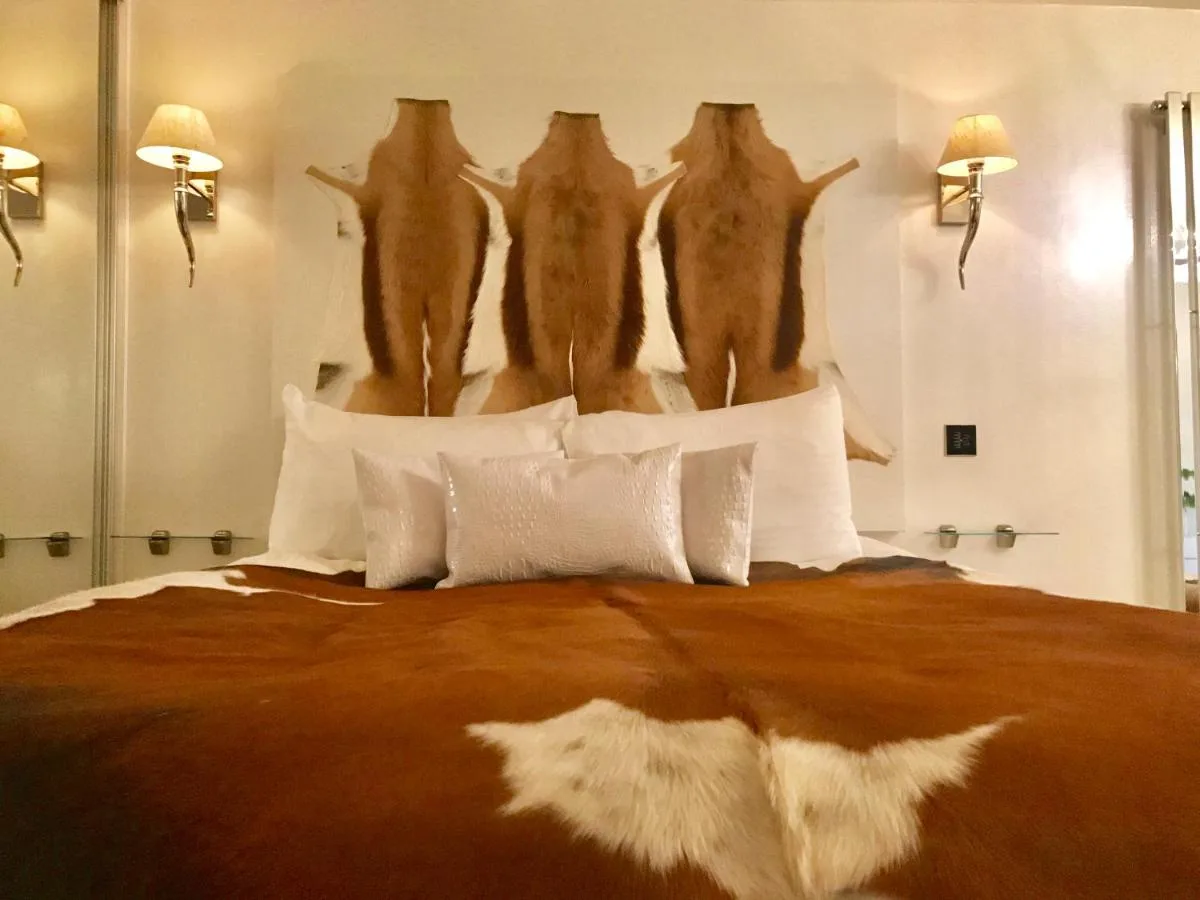 Deluxe Suite with Spa Bath