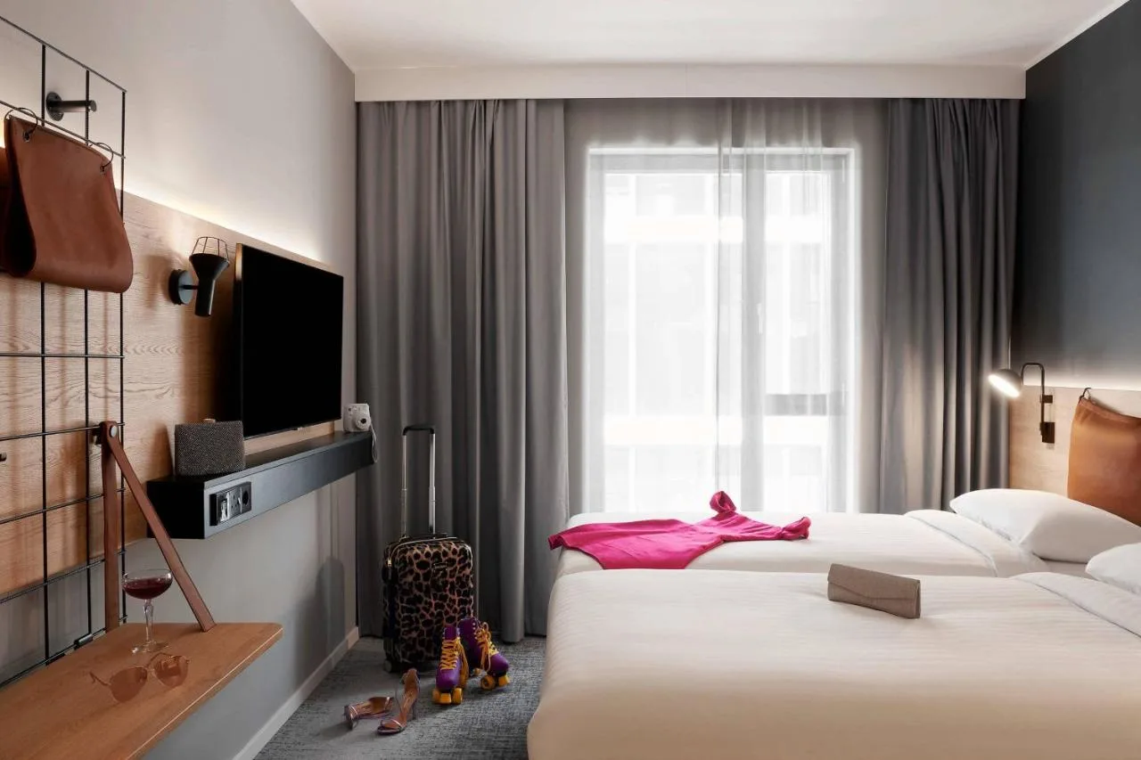 Moxy Twin Room