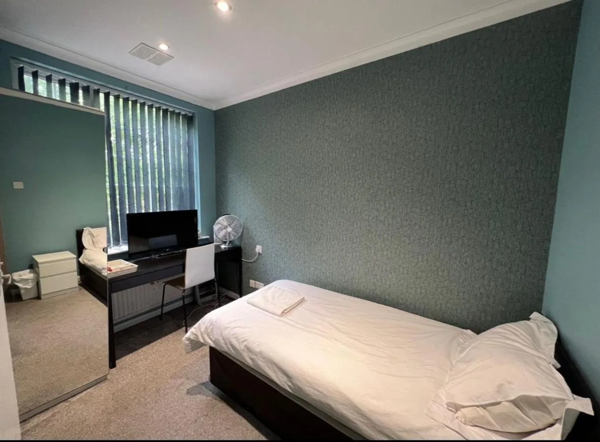 Single Room with Shower