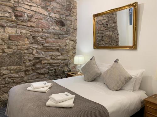 Inner Courtyard View One Bed Apartment - Lauriston