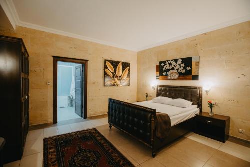 Deluxe Taş Aile Süiti