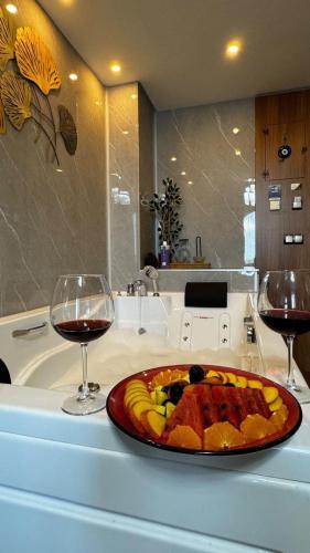 Queen Room with Spa Bath