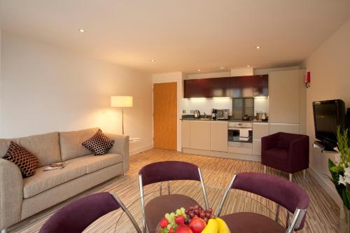 Two-Bedroom Apartment with Sofa Bed