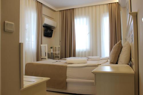 Standart Çift Kişilik Oda - Deniz Manzaralı