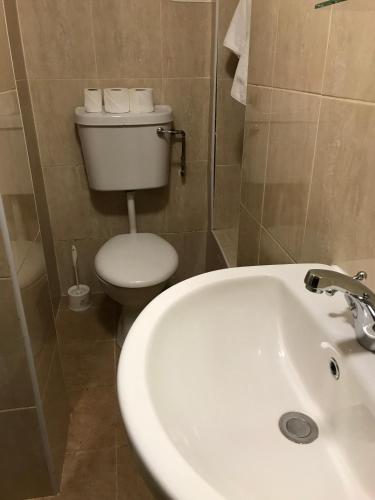 Triple - En-suite Banyolu, Sadece Zemin Kat

