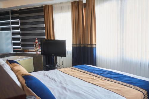 Deluxe Room with Spa Bath